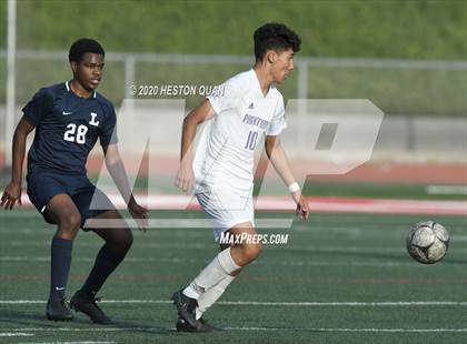 Thumbnail 2 in Cathedral vs. Loyola (CIF State SoCal Regional D1 Final) photogallery.