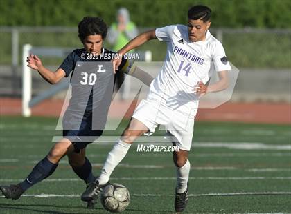 Thumbnail 3 in Cathedral vs. Loyola (CIF State SoCal Regional D1 Final) photogallery.