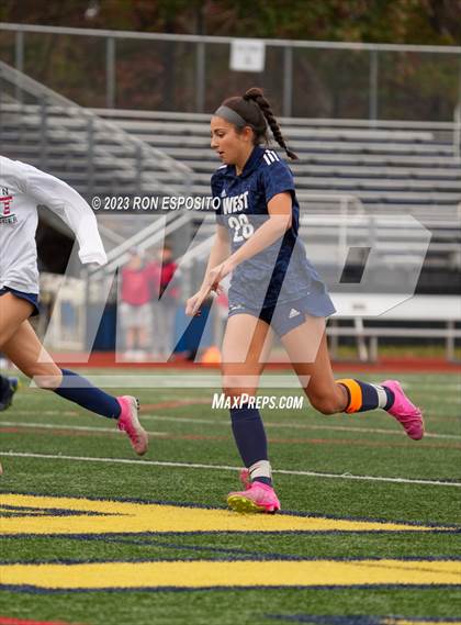 Thumbnail 1 in Southside vs Smithtown West (NYSPHSAA Class 2A Regional)  photogallery.