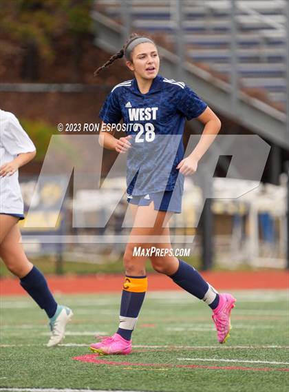 Thumbnail 2 in Southside vs Smithtown West (NYSPHSAA Class 2A Regional)  photogallery.