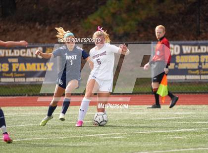 Thumbnail 2 in Southside vs Smithtown West (NYSPHSAA Class 2A Regional)  photogallery.