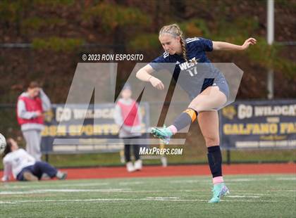 Thumbnail 3 in Southside vs Smithtown West (NYSPHSAA Class 2A Regional)  photogallery.