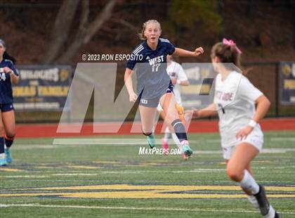 Thumbnail 3 in Southside vs Smithtown West (NYSPHSAA Class 2A Regional)  photogallery.
