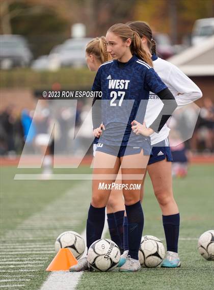 Thumbnail 1 in Southside vs Smithtown West (NYSPHSAA Class 2A Regional)  photogallery.