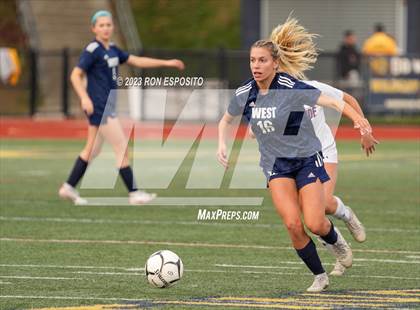 Thumbnail 1 in Southside vs Smithtown West (NYSPHSAA Class 2A Regional)  photogallery.