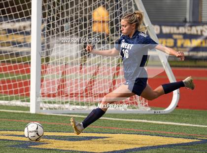 Thumbnail 1 in Southside vs Smithtown West (NYSPHSAA Class 2A Regional)  photogallery.