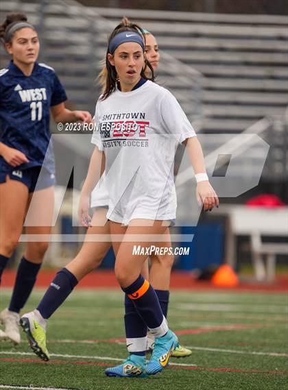 Thumbnail 3 in Southside vs Smithtown West (NYSPHSAA Class 2A Regional)  photogallery.