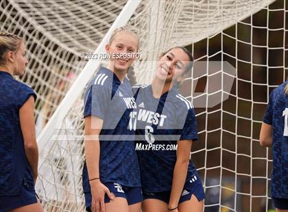 Thumbnail 1 in Southside vs Smithtown West (NYSPHSAA Class 2A Regional)  photogallery.