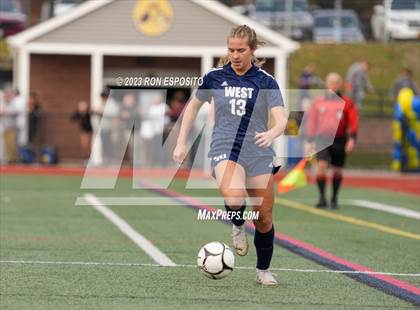 Thumbnail 1 in Southside vs Smithtown West (NYSPHSAA Class 2A Regional)  photogallery.