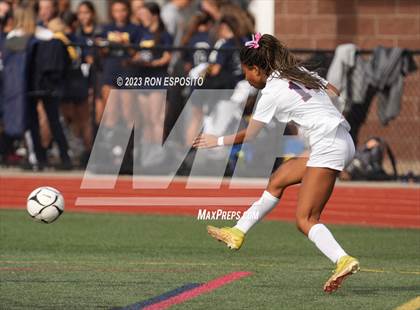 Thumbnail 1 in Southside vs Smithtown West (NYSPHSAA Class 2A Regional)  photogallery.