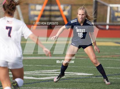 Thumbnail 3 in Southside vs Smithtown West (NYSPHSAA Class 2A Regional)  photogallery.