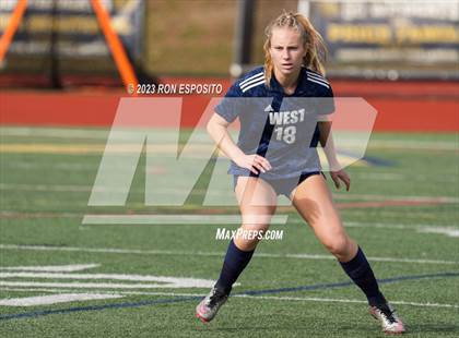 Thumbnail 2 in Southside vs Smithtown West (NYSPHSAA Class 2A Regional)  photogallery.