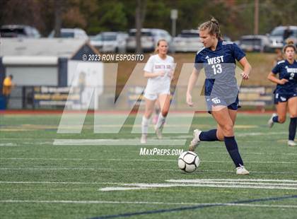Thumbnail 3 in Southside vs Smithtown West (NYSPHSAA Class 2A Regional)  photogallery.