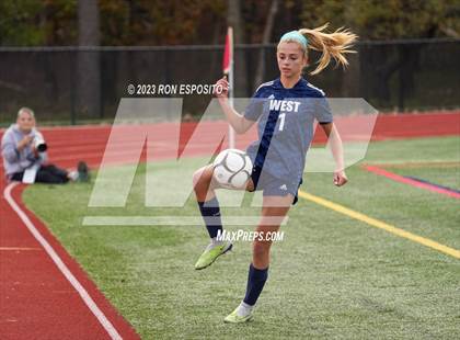 Thumbnail 1 in Southside vs Smithtown West (NYSPHSAA Class 2A Regional)  photogallery.