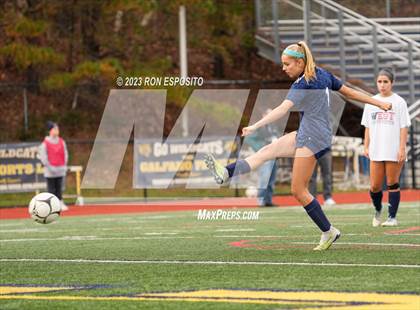 Thumbnail 1 in Southside vs Smithtown West (NYSPHSAA Class 2A Regional)  photogallery.