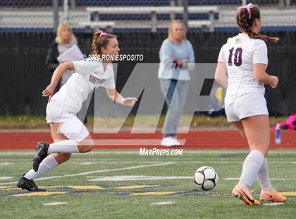 Thumbnail 1 in Southside vs Smithtown West (NYSPHSAA Class 2A Regional)  photogallery.