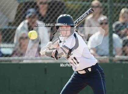 Thumbnail 2 in  Notre Dame (SO) @ Harvard-Westlake photogallery.