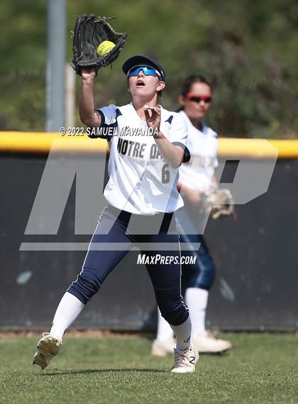 Thumbnail 3 in  Notre Dame (SO) @ Harvard-Westlake photogallery.