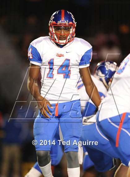 Thumbnail 3 in Serra @ Bishop Amat photogallery.