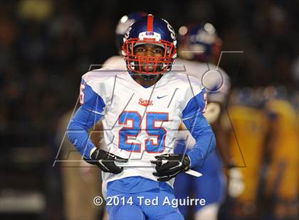 Thumbnail 2 in Serra @ Bishop Amat photogallery.
