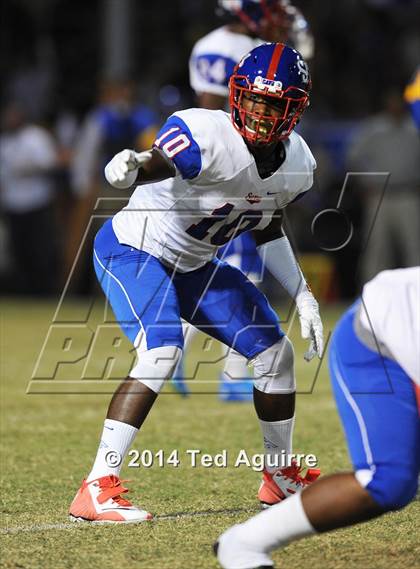 Thumbnail 2 in Serra @ Bishop Amat photogallery.