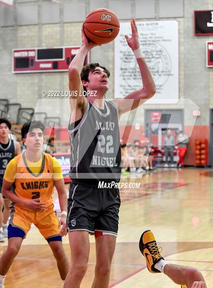 Thumbnail 3 in Aliso Niguel vs. Foothill (Nike Extravaganza) photogallery.