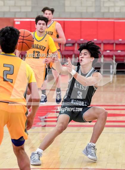 Thumbnail 3 in Aliso Niguel vs. Foothill (Nike Extravaganza) photogallery.