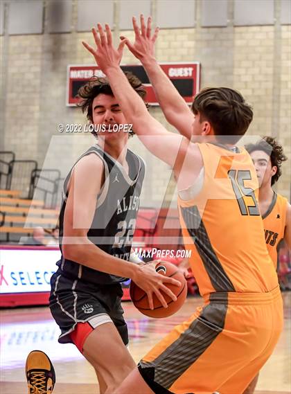Thumbnail 3 in Aliso Niguel vs. Foothill (Nike Extravaganza) photogallery.