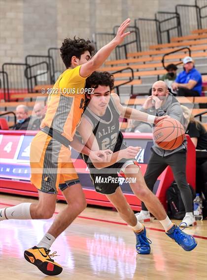 Thumbnail 1 in Aliso Niguel vs. Foothill (Nike Extravaganza) photogallery.