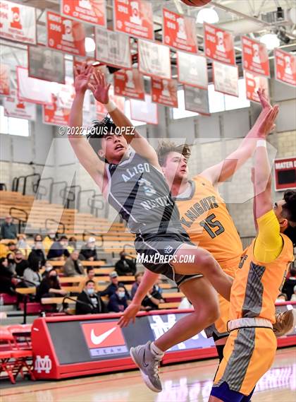 Thumbnail 2 in Aliso Niguel vs. Foothill (Nike Extravaganza) photogallery.