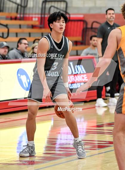Thumbnail 3 in Aliso Niguel vs. Foothill (Nike Extravaganza) photogallery.