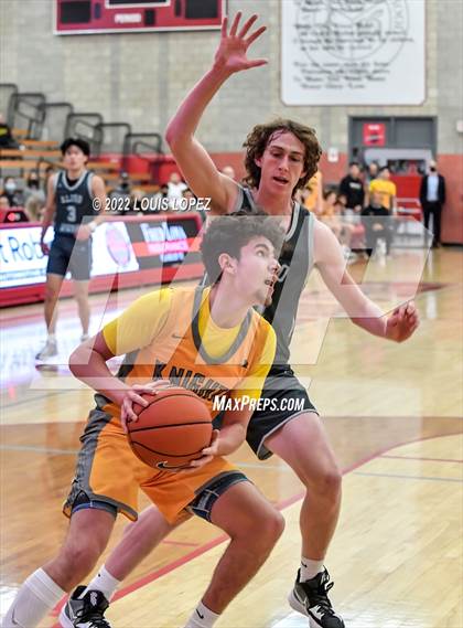 Thumbnail 3 in Aliso Niguel vs. Foothill (Nike Extravaganza) photogallery.