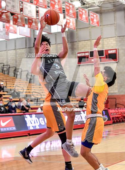 Thumbnail 3 in Aliso Niguel vs. Foothill (Nike Extravaganza) photogallery.