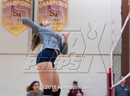 Thumbnail 1 in Providence Catholic @ San Antonio Christian photogallery.
