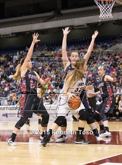 Thumbnail 3 in Gruver vs. Martins Mill (UIL 2A Final) photogallery.