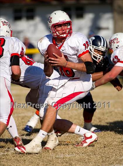 Thumbnail 3 in Mater Dei vs. Mt. Zion photogallery.
