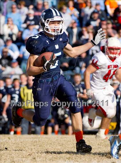 Thumbnail 2 in Mater Dei vs. Mt. Zion photogallery.