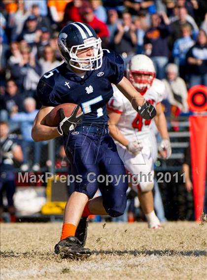 Thumbnail 3 in Mater Dei vs. Mt. Zion photogallery.