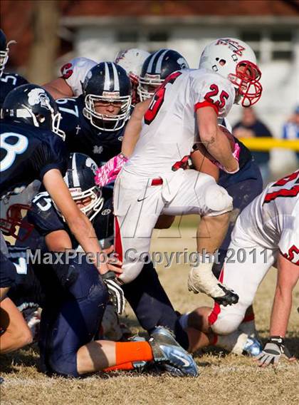 Thumbnail 1 in Mater Dei vs. Mt. Zion photogallery.