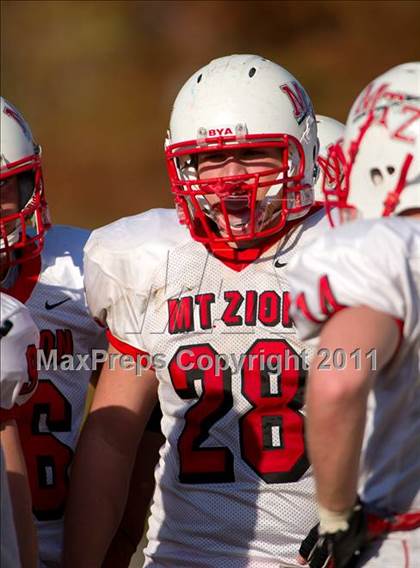 Thumbnail 2 in Mater Dei vs. Mt. Zion photogallery.