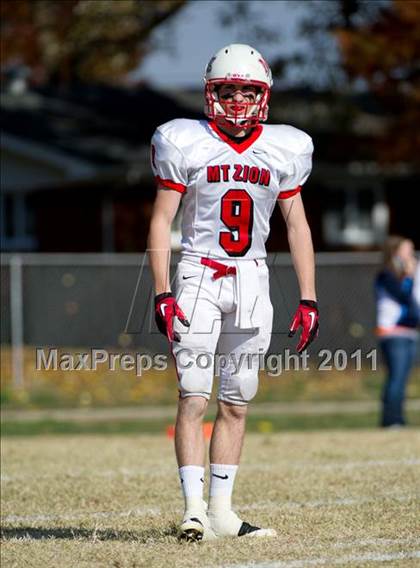 Thumbnail 2 in Mater Dei vs. Mt. Zion photogallery.