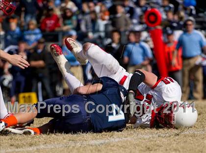 Thumbnail 3 in Mater Dei vs. Mt. Zion photogallery.