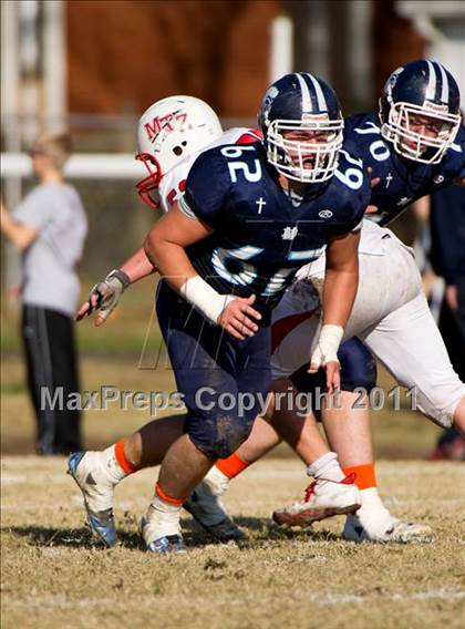 Thumbnail 1 in Mater Dei vs. Mt. Zion photogallery.