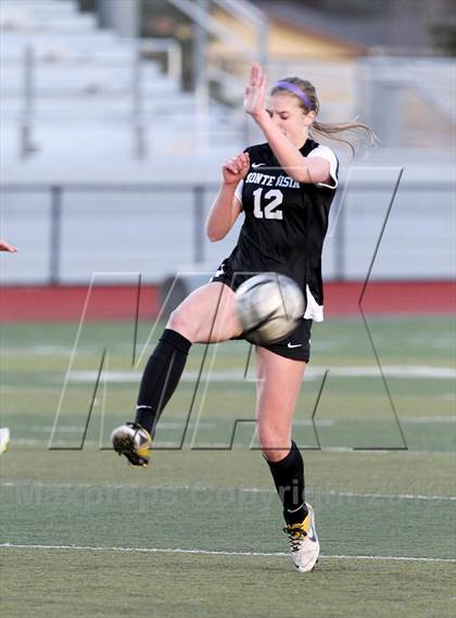 Thumbnail 1 in Monte Vista vs. San Ramon Valley (CIF NCS D1 Final) photogallery.