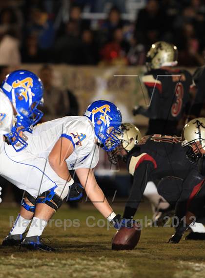 Thumbnail 2 in Bishop Amat @ Alemany photogallery.