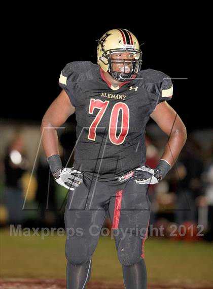 Thumbnail 3 in Bishop Amat @ Alemany photogallery.