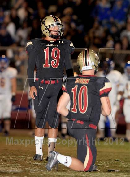 Thumbnail 2 in Bishop Amat @ Alemany photogallery.