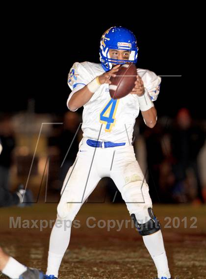 Thumbnail 3 in Bishop Amat @ Alemany photogallery.