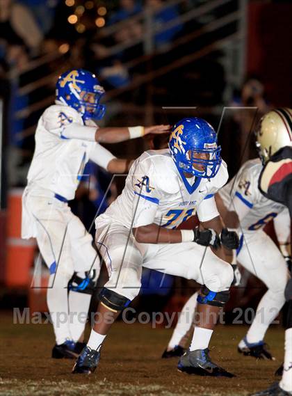 Thumbnail 2 in Bishop Amat @ Alemany photogallery.