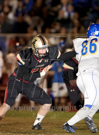 Thumbnail 3 in Bishop Amat @ Alemany photogallery.